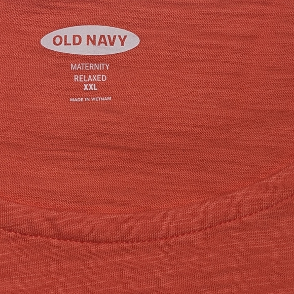 Old Navy Relaxed Fit Maternity Top / Old Navy Tee - Picture 6 of 10